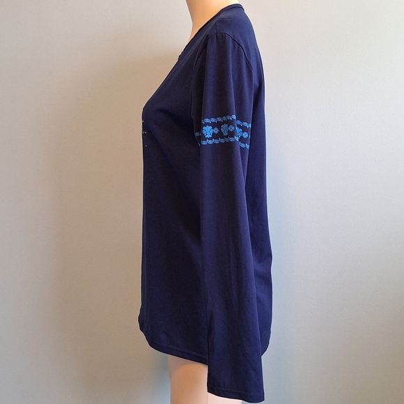 2️⃣9️⃣/4️⃣ Printed and beaded navy long sleeve t-shirts - Picture 3 of 6